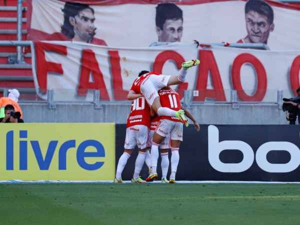 Inter comemorando gol. (Foto: Maxi Franzoi/AGIF)