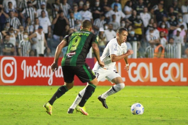 Santos em campo na derrota contra o América-MG. (Foto: Fernanda Luz/AGIF)