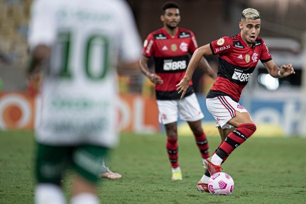 Flamengo em campo. (Foto: Jorge Rodrigues/AGIF)