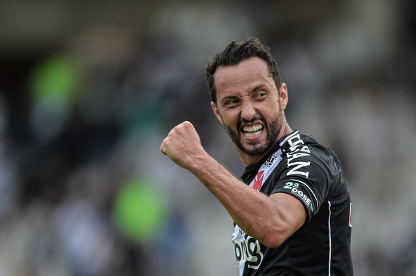 Nenê cumpriu suspensão contra o CSA, mas volta contra o Guarani Nenê cumpriu suspensão contra o CSA, mas volta contra o Guarani