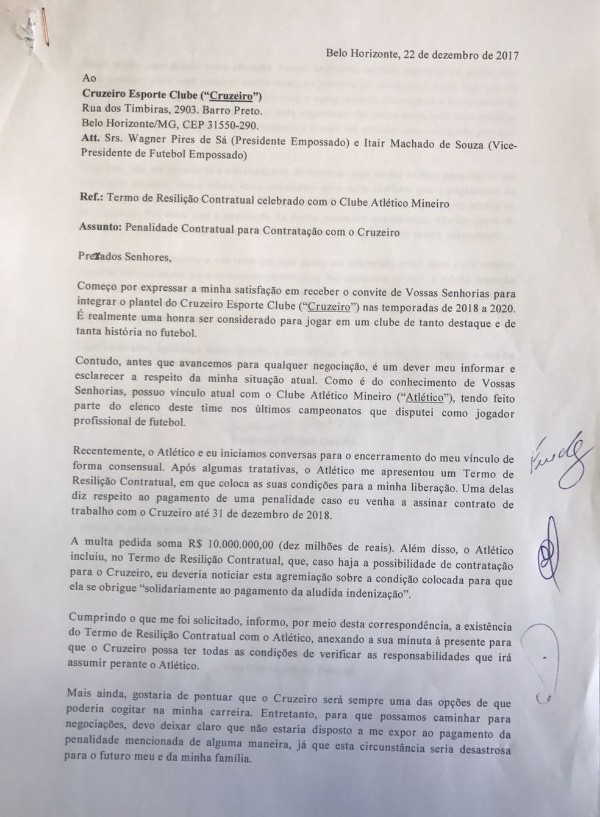 Documento original assinado por Fred e Cruzeiro, em que que o clube se compromete a pagar a multa — Foto: Reprodução – Fonte: Globoesporte.com