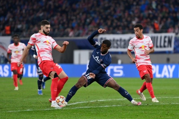 RB Leipzig X PSG em campo pela Champions League. (Foto: Getty Images)