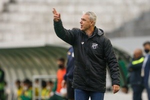 Foto:Luiz Erbes/AGIF | Tiago Nunes terá ‘dor de cabeça’ para definir o Ceará contra o Cuiabá