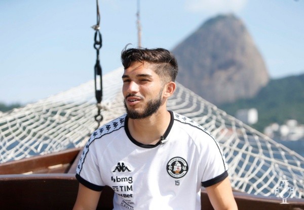 Rafael Ribeiro/Vasco - Andrey: Pode deixar o clube de graça