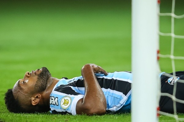 Foto: (Pedro H. Tesch/AGIF) - O Grêmio conquistou apenas uma vitória nos últimos dez jogos do Campeonato Brasileiro