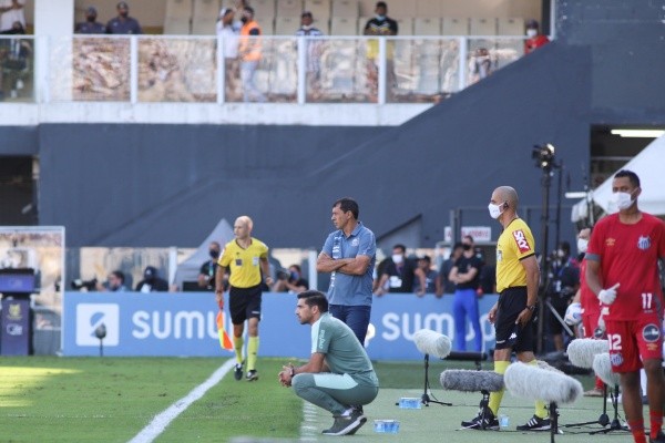 Fernanda Luz/AGIF – Abel Ferreira no duelo contra o Santos