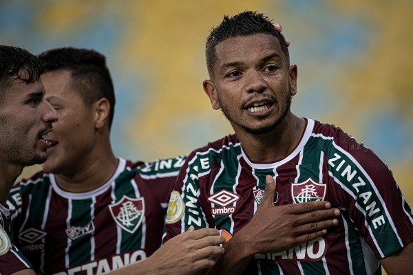 David Braz exaltou o lateral-esquerdo Marlon, autor da assistência para o seul gol