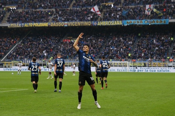 Inter precisa da vitória para não ver o rival disparar. (Foto: Getty Images)