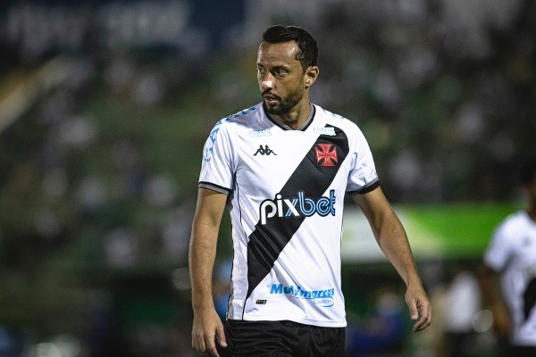 Nenê em campo pelo Vasco. (Foto: Diogo Reis/AGIF) Nenê em campo pelo Vasco. (Foto: Diogo Reis/AGIF)