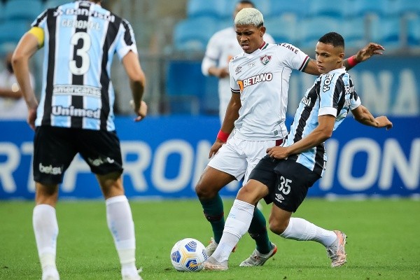 Apesar de algumas chances criadas, Tricolores não fizeram duelo empolgante