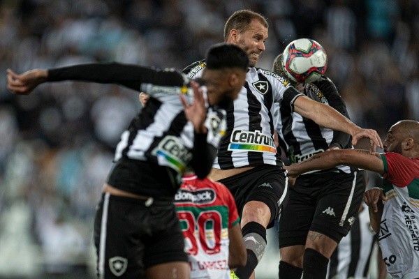 Botafogo em campo. (Foto Jorge Rodrigues/AGIF)