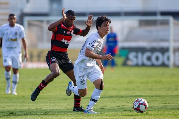 Ponte Preta em campo contra o Vitória. (Foto: Diogo Reis/AGIF) Ponte Preta em campo contra o Vitória. (Foto: Diogo Reis/AGIF)