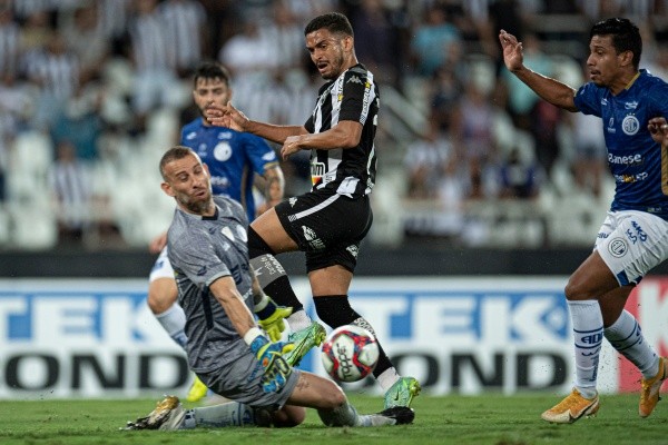 Botafogo em campo contra o Confiança. (Foto: Jorge Rodrigues/AGIF) Botafogo em campo contra o Confiança. (Foto: Jorge Rodrigues/AGIF)