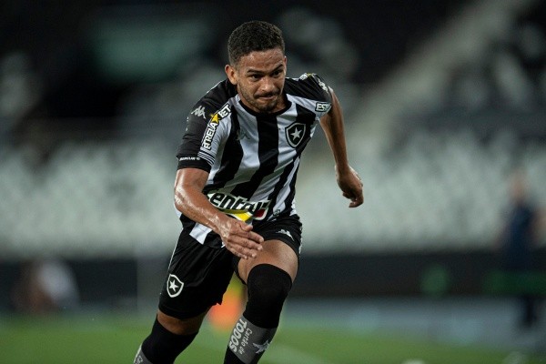 Foto: Jorge Rodrigues/AGIF - Tem contrato até final de dezembro