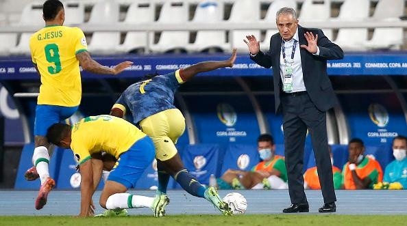 RIO DE JANEIRO, BRAZIL - JUNE 23: Tite head coach of Brazil reacts during a Group B match between Brazil and Colombia as part of Copa America Brazil 2021 at Estadio Ol?mpico Nilton Santos on June 23, 2021 in Rio de Janeiro, Brazil. (Photo by Wagner Meier/Getty Images)