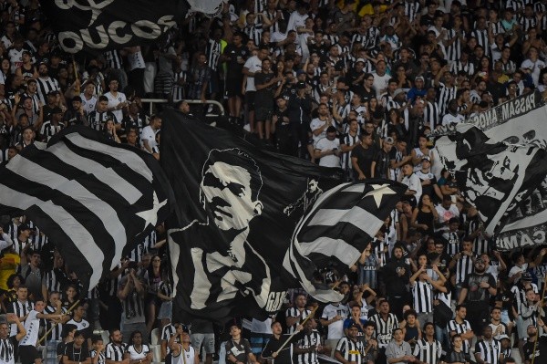 Foto: Vítor Silva/Botafogo – O Estádio Nilton Santos aguarda a Glorioso torcida da Estrela Solitária para o jogo contra o Operário, que pode garantir o acesso