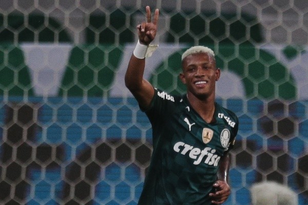 Foto:Ettore Chiereguini/AGIF | Danilo se tornou um dos pilares de Abel no Verdão