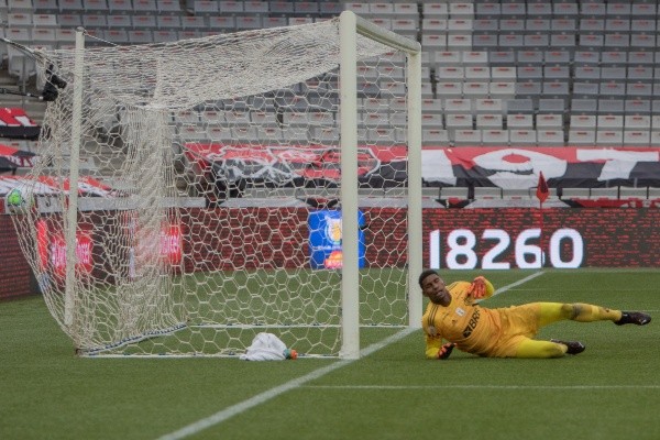 Foto:Robson Mafra/AGIF | Hugo Souza projetou mais oportunidades no Flamengo