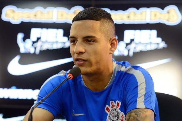 Guilherme Arana relembra época em que jogou no Corinthians e fala de títulos conquistados (Foto: Mauro Horita/AGIF)