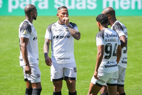 Foto: (Pedro H. Tesch/AGIF) - Luiz Otávio, Jael e Messias são os três reforços do Ceará para a partida contra o Sport