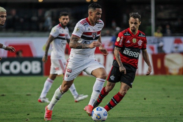 Guilherme Drovas/AGIF/ Luciano em campo pelo São Paulo.