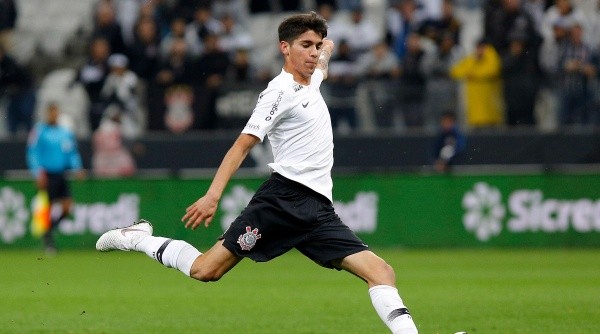 Araos foi vendido por R$5,5 milhões ao Necaxa -  Foto: Daniel Vorley/AGIF