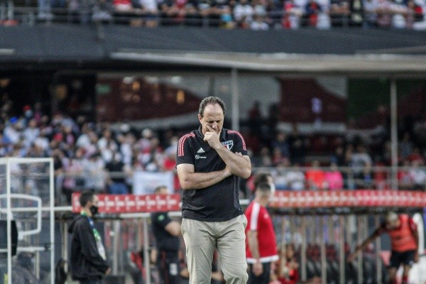 Foto: Guilherme Drovas/AGIF - Ceni volta a ser questionado no São Paulo