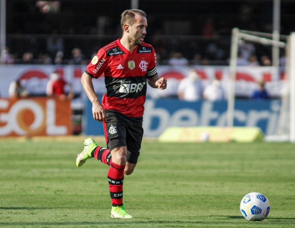 Foto: Guilherme Drovas/AGIF - O jornalista acredita que Michael deve jogar de titular no lugar de Everton Ribeiro