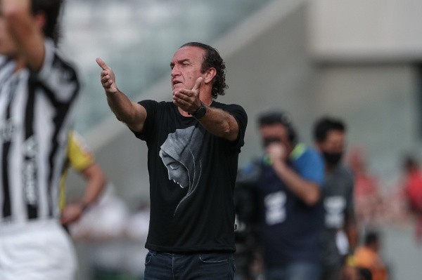 Cuca admite dificuldade para segurar a ansiedade