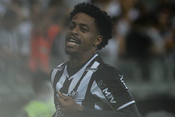 MG - Belo Horizonte - 02/10/2021 - BRASILEIRO A 2021 - ATLETICO-MG X INTERNACIONAL - Keno jogador do Atletico-MG comemora seu gol durante partida contra o Internacional no estadio Mineirao pelo campeonato Brasileiro A 2021. Foto: Fernando Moreno/AGIF MG - Belo Horizonte - 02/10/2021 - BRASILEIRO A 2021 - ATLETICO-MG X INTERNACIONAL - Keno jogador do Atletico-MG comemora seu gol durante partida contra o Internacional no estadio Mineirao pelo campeonato Brasileiro A 2021. Foto: Fernando Moreno/AGIF