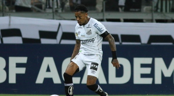 MG - Belo Horizonte - 13/10/2021 - BRASILEIRO A 2021 - ATLETICO-MG X SANTOS - Marinho jogador do Santos durante partida contra o Atletico-MG no estadio Mineirao pelo campeonato Brasileiro A 2021. Foto: Fernando Moreno/AGIF