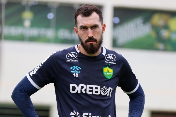 Walter em treinamento com o Cuiabá (Foto: AssCom Dourado)