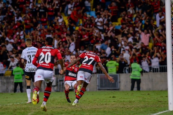Bruno Henrique entrou no segundo tempo e decidiu a partida nos acréscimos