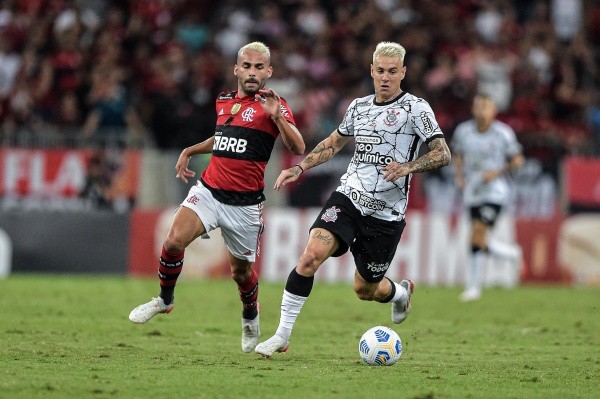 Róger Guedes lutou e brigou, mas não foi o suficiente