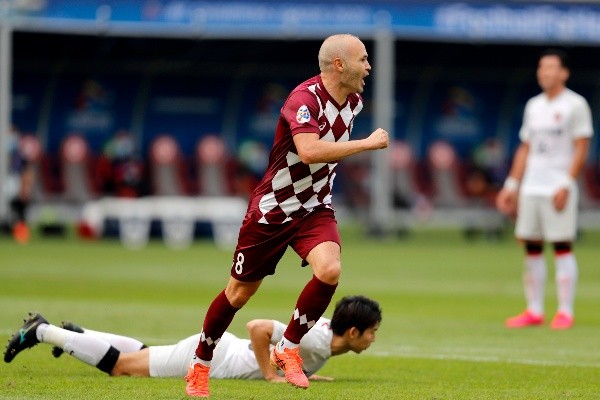 Foto: Mohamed Farag/Getty Images | Iniesta é peça chave do Vissel Kobe, do Japão