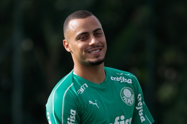 Foto:Marcello Zambrana/AGIF | Segundo o Ceará,     15% de mais valia do Arthur Cabral pertence ao clube cearense