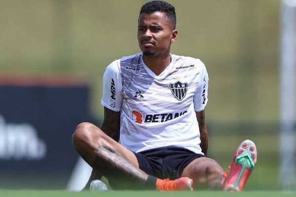Foto: Pedro Souza/Atlético – Allan é um dos melhores jogadores do Galo na atual temporada e foi marcado por Firmino, que vestiu o manto