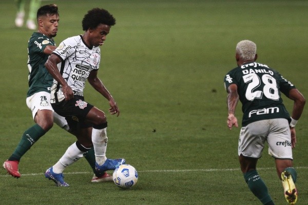 Foto: (Ettore Chiereguini/AGIF) -Willian ainda não perdeu desde que voltou ao Corinthians