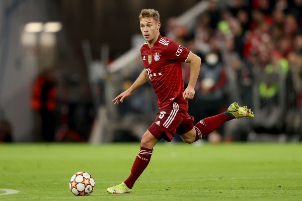 Foto: Alexander Hassenstein/Getty Images | Kimmich deixará de receber 400 mil euros por semana como forma de punição