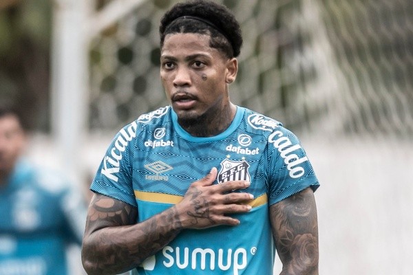 Foto: Ivan Storti/Santos FC – Marinho já avança na etapa de transição física e pode pintar no jogo contra o Fortaleza