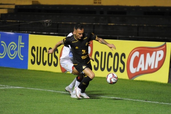 Foto: Caio Marcello/AGIF/Criciúma em campo. 