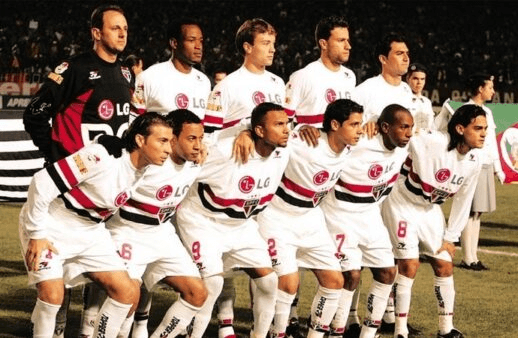 Elenco campeão com o São Paulo da Libertadores de 2005 (Foto: Site oficial do São Paulo FC)