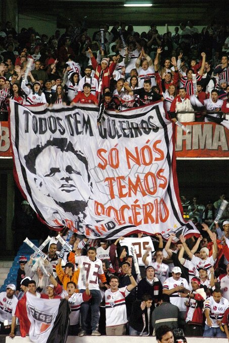Rogério Ceni foi eleito o melhor jogador da final (Foto: Twitter oficial do São Paulo)