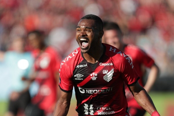 Foto: FocoUy/AGIF - O meia falou que estará focado no final da temporada