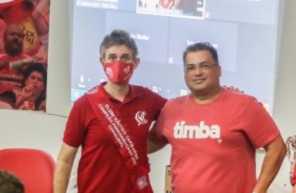 Foto: Divulgação / Náutico | Alexandre Carneiro e Edno Melo em um evento comemorativo ao título de campeão pernambucano de 2021 Foto: Divulgação / Náutico | Alexandre Carneiro e Edno Melo em um evento comemorativo ao título de campeão pernambucano de 2021