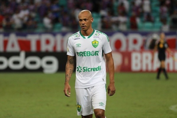 Anderson Conceição tem mais de 100 jogos com a camisa do Cuiabá (Foto: AssCom Dourado)