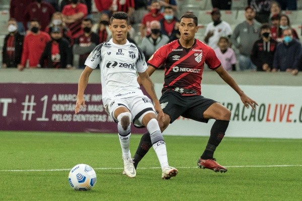 Foto: Robson Mafra/AGIF | Erick é eleito o 4º maior driblador do futebol mundial