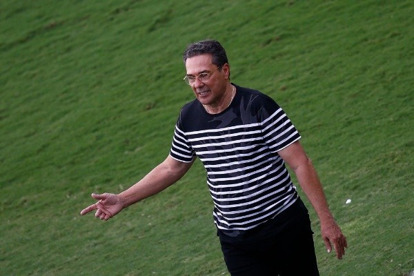 Foto: Bruna Prado/Getty Images/ Vanderlei Luxemburgo está na história do Santos como treinador. 