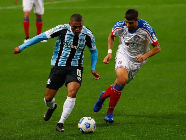 Bahia e Grêmio fazem jogo de 'seis pontos' nesta sexta-feira, dia 26