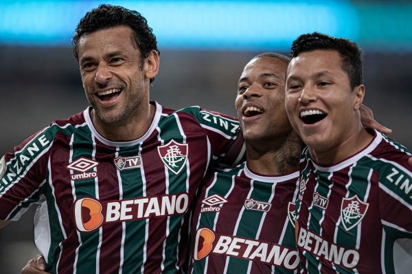 Fred, Caio Paulista, Marlon com a camisa do Fluminense (Foto: Jorge Rodrigues/AGIF)